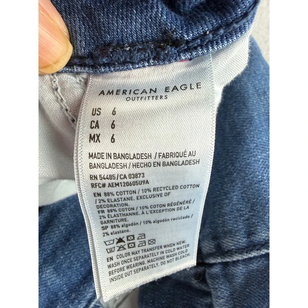 American Eagle Women 6 Trouser Bermuda Shorts Blue Stretch Denim Elastic Back